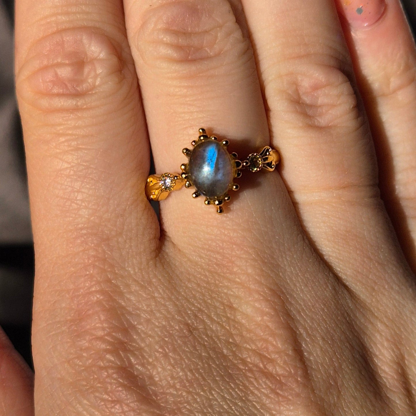Labradite ring "Fems" goldplated 1