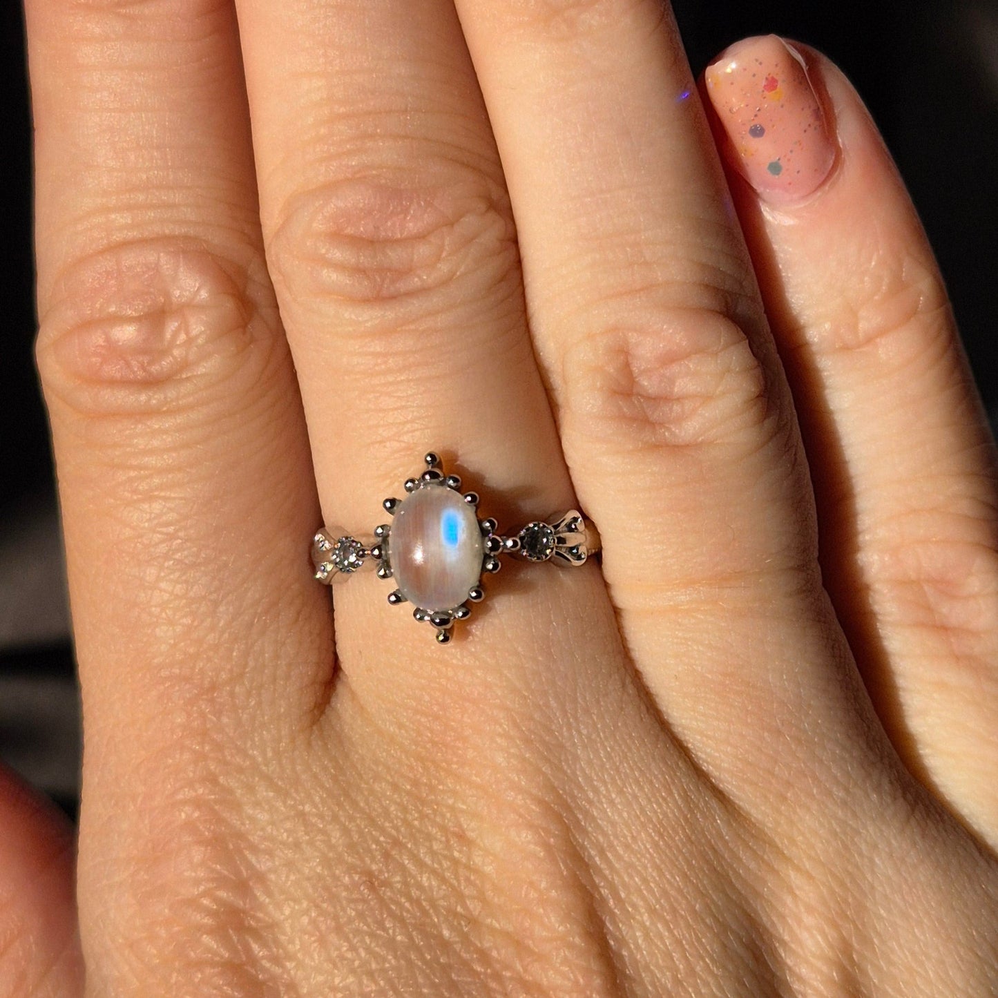 Moonstone ring "Fems" silver 4