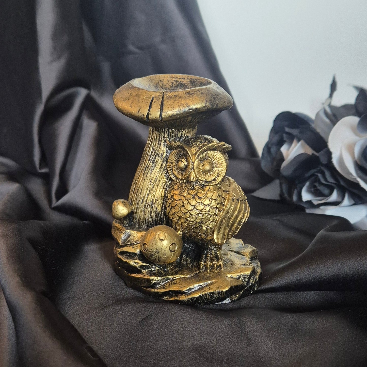 Sphere holder owl gold