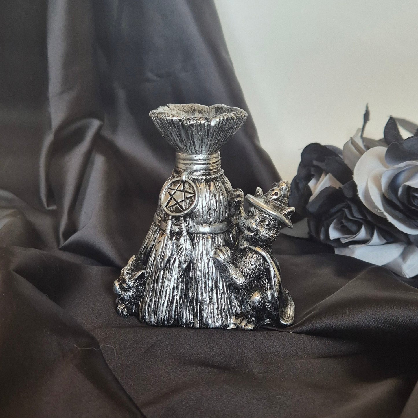 Sphere holder witch cat silver