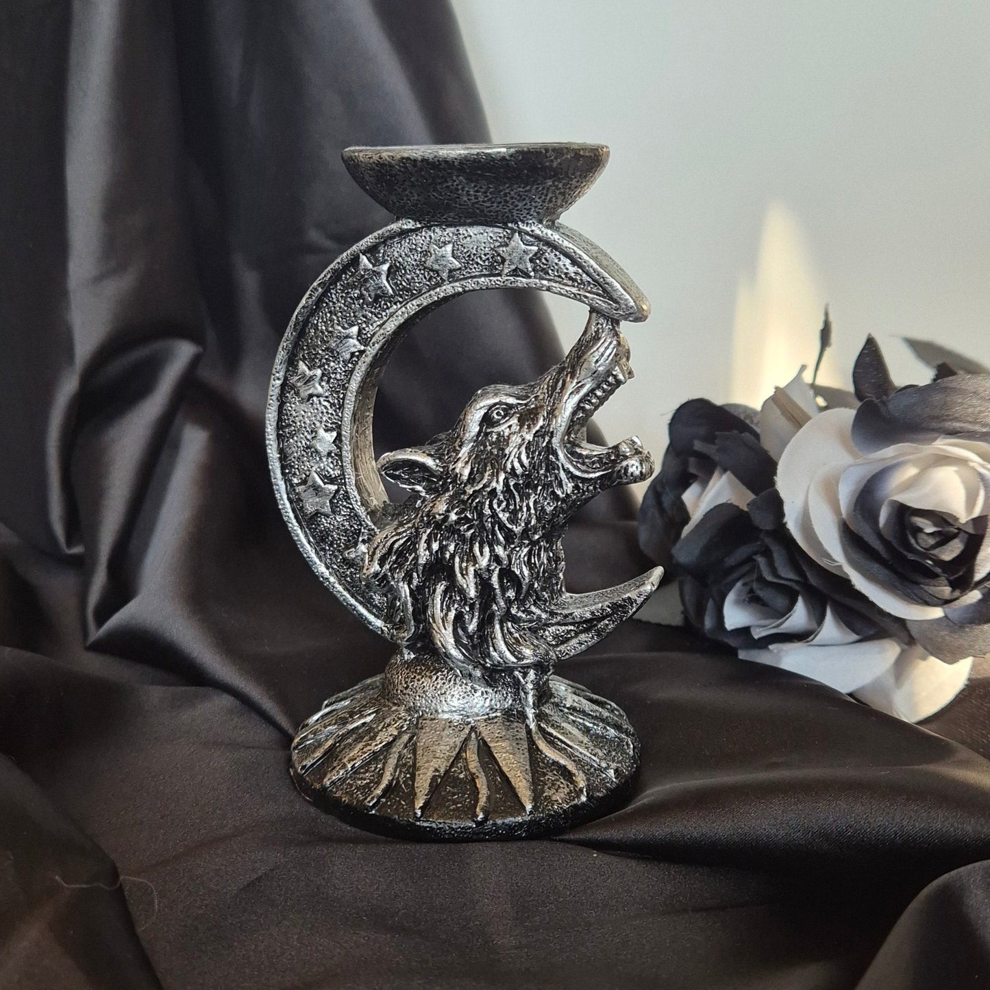 Sphere holder wolf silver