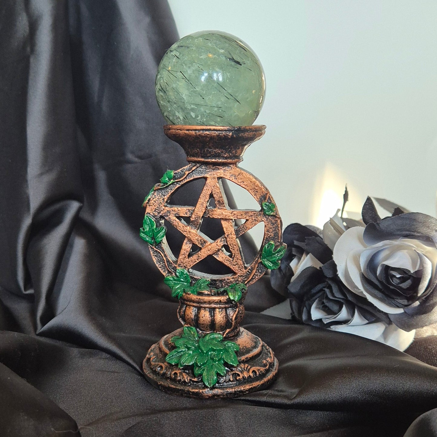Sphere holder pentagram bronze / green