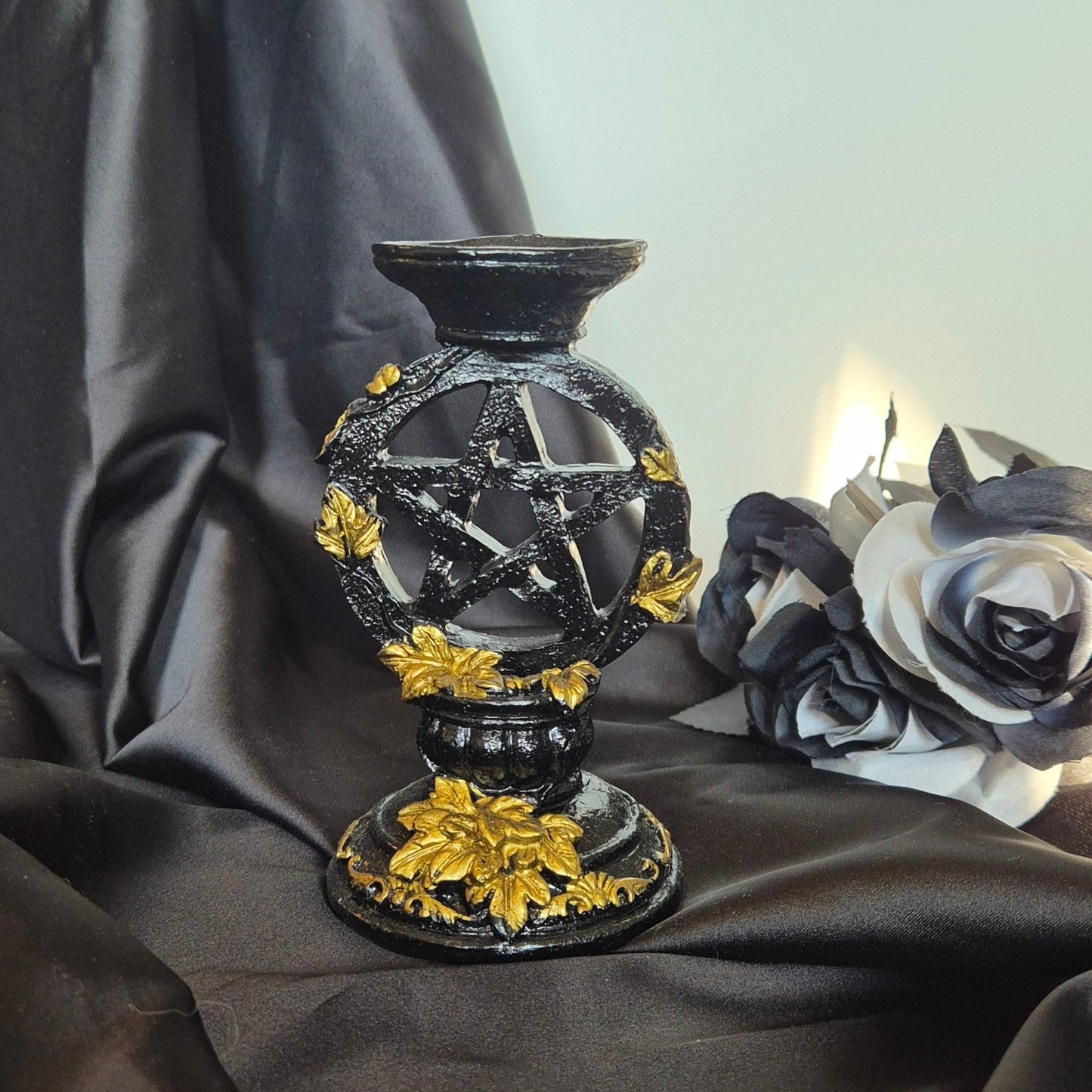 Sphere holder pentagram black/gold