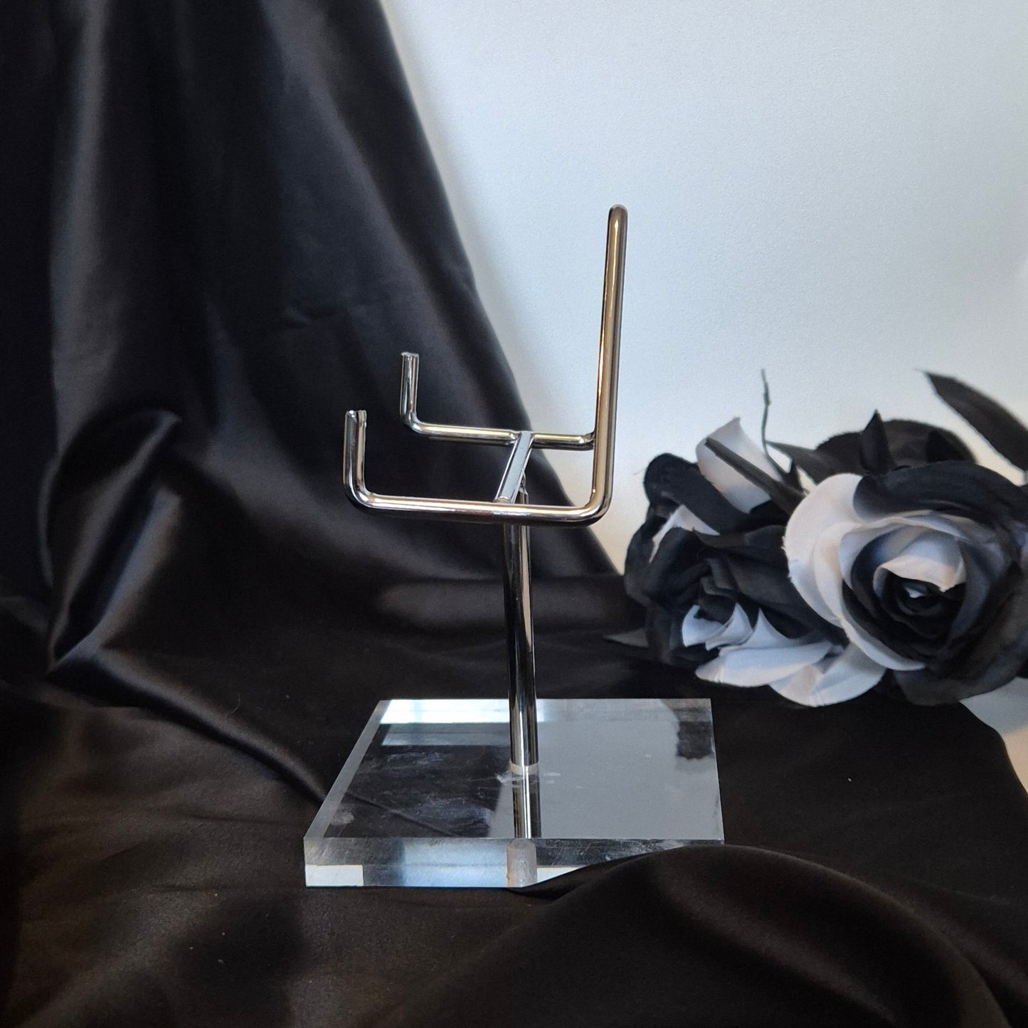 Specimen stand big silver