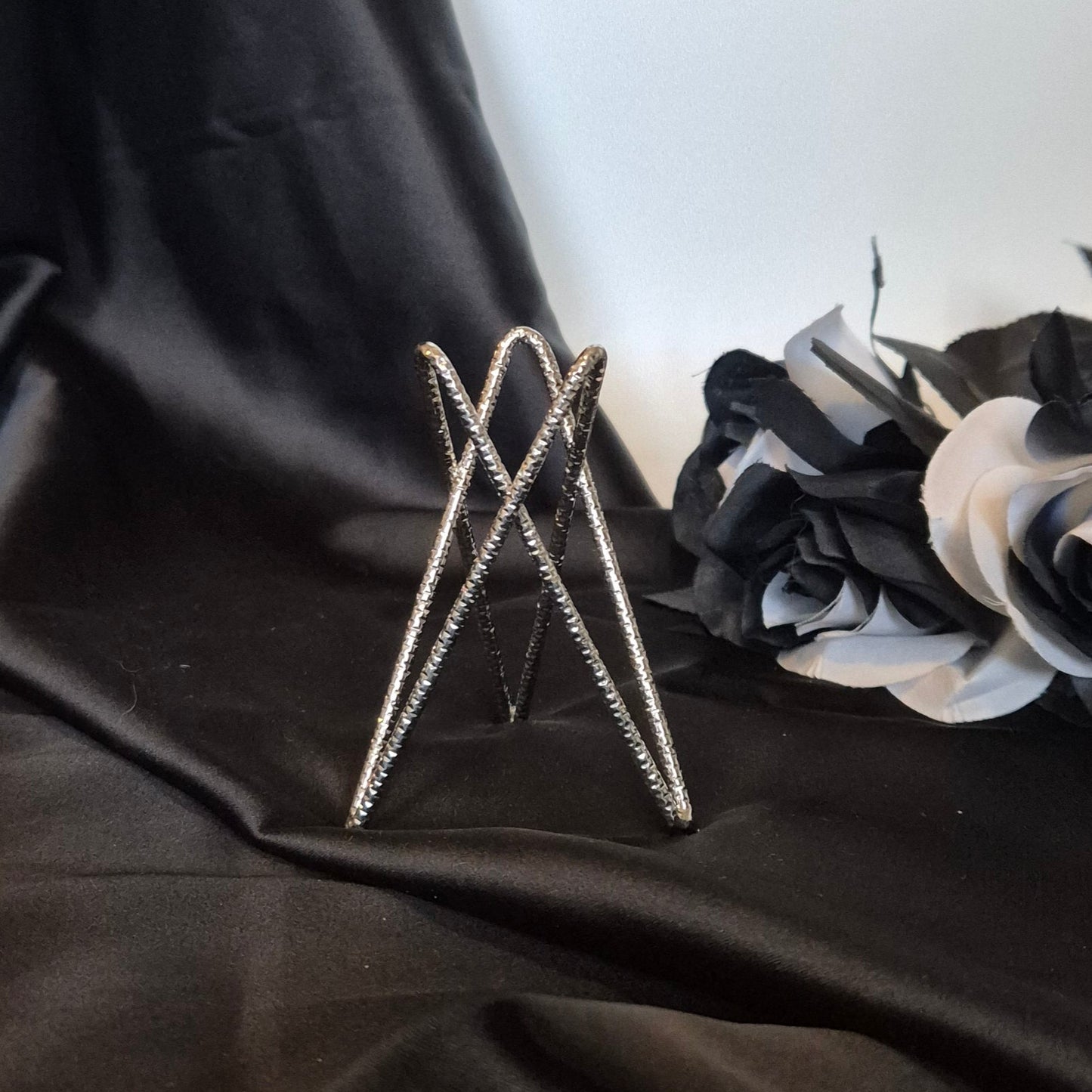 Sphere holder silver