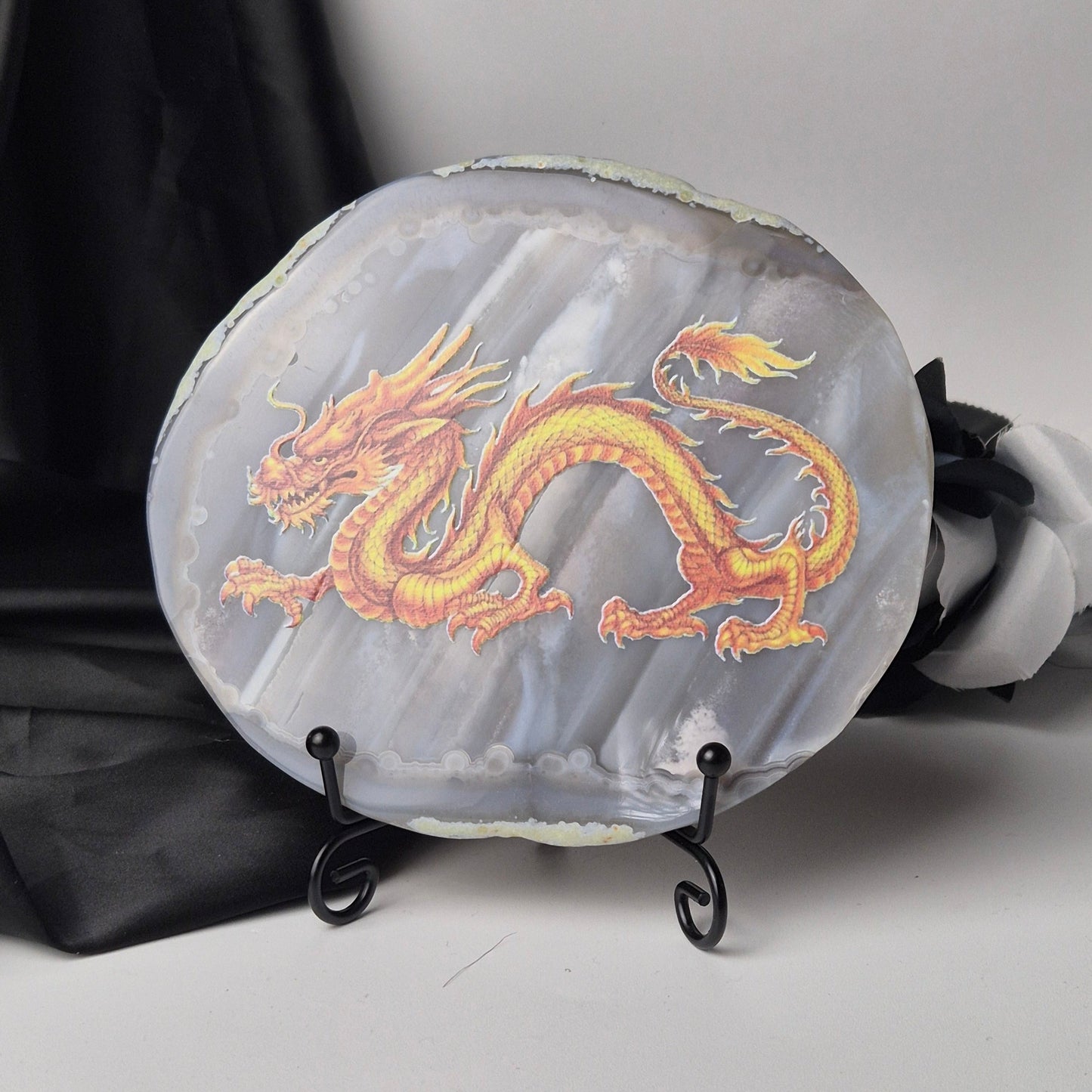 Agate slice dragon