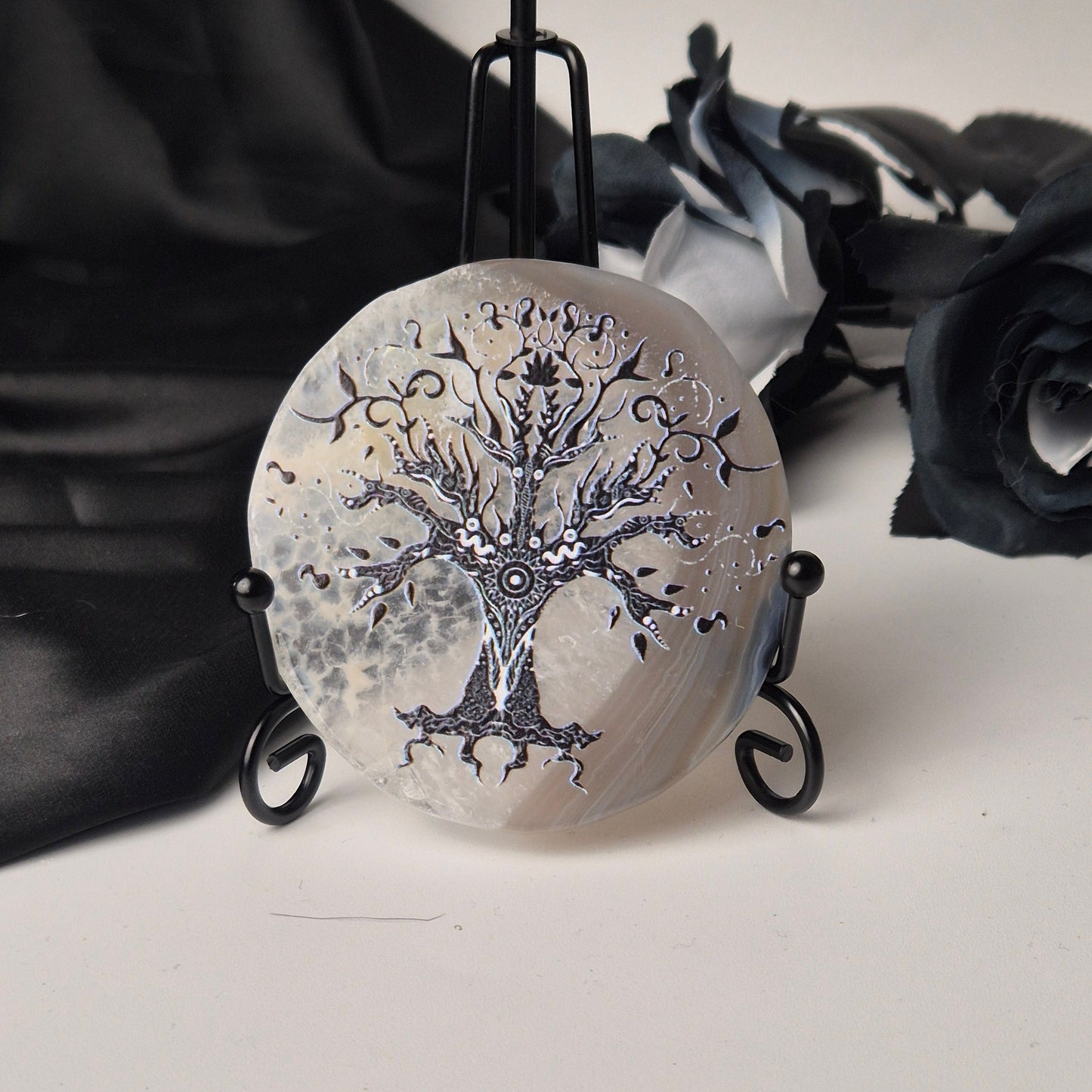 Agate slice witch tree