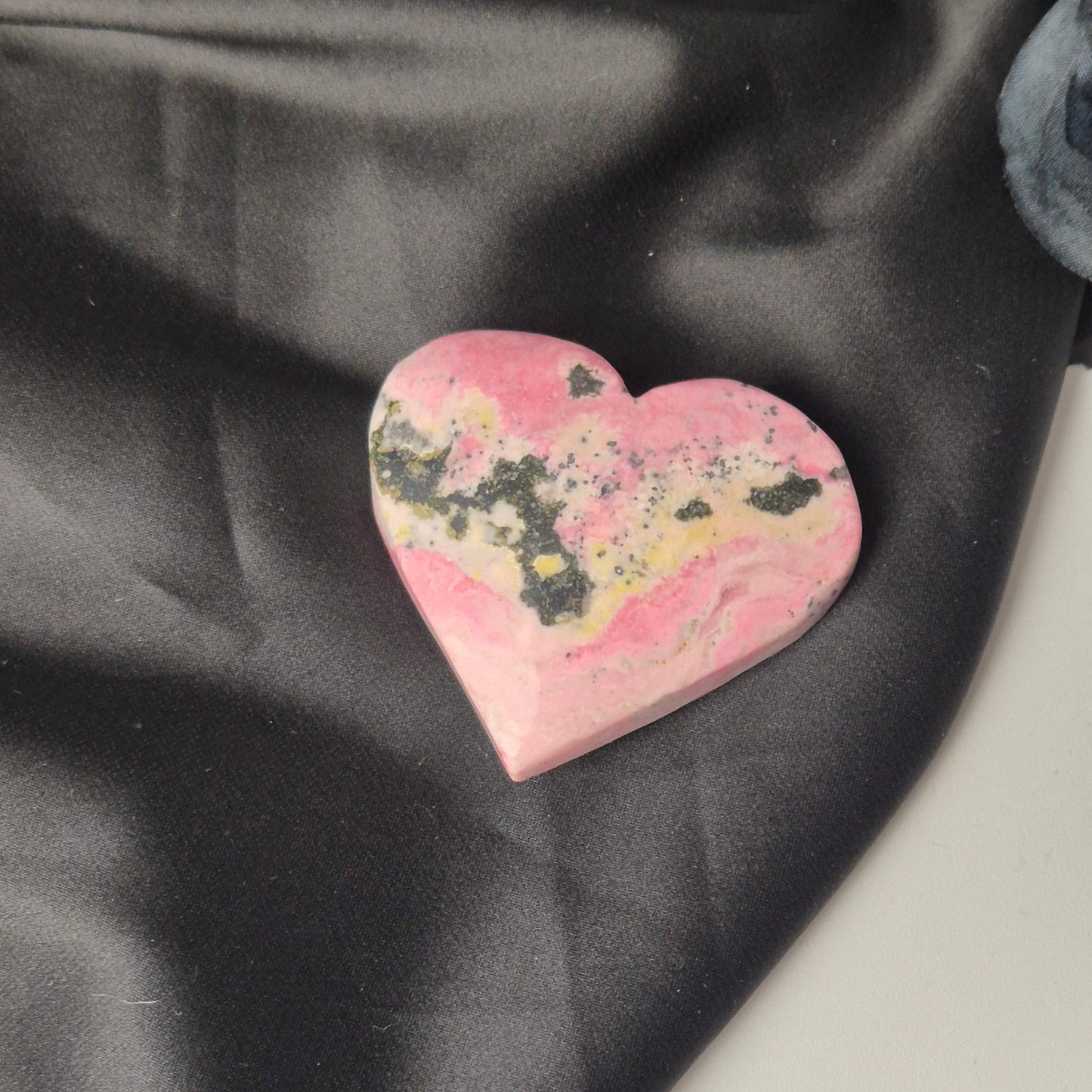Pink peruvian rhodonite heart 3