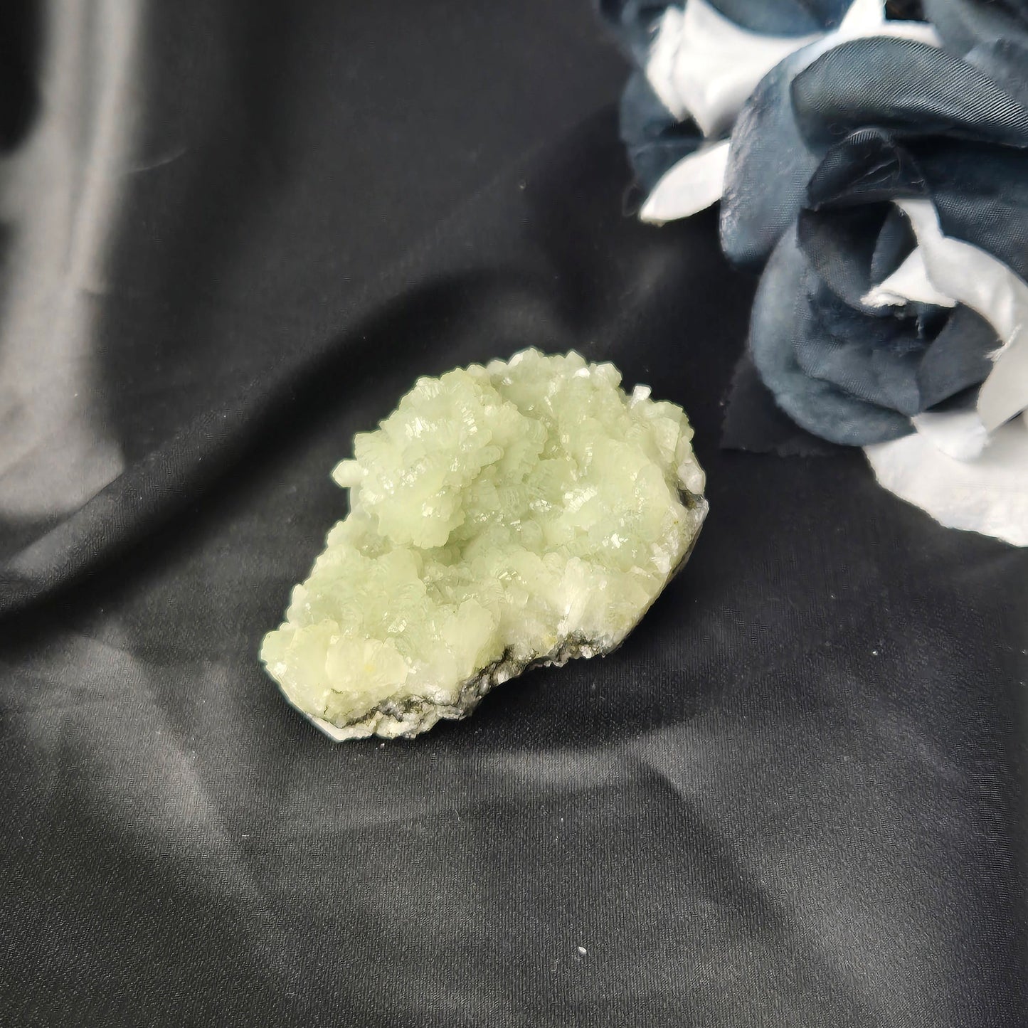 Prehnite flower 6