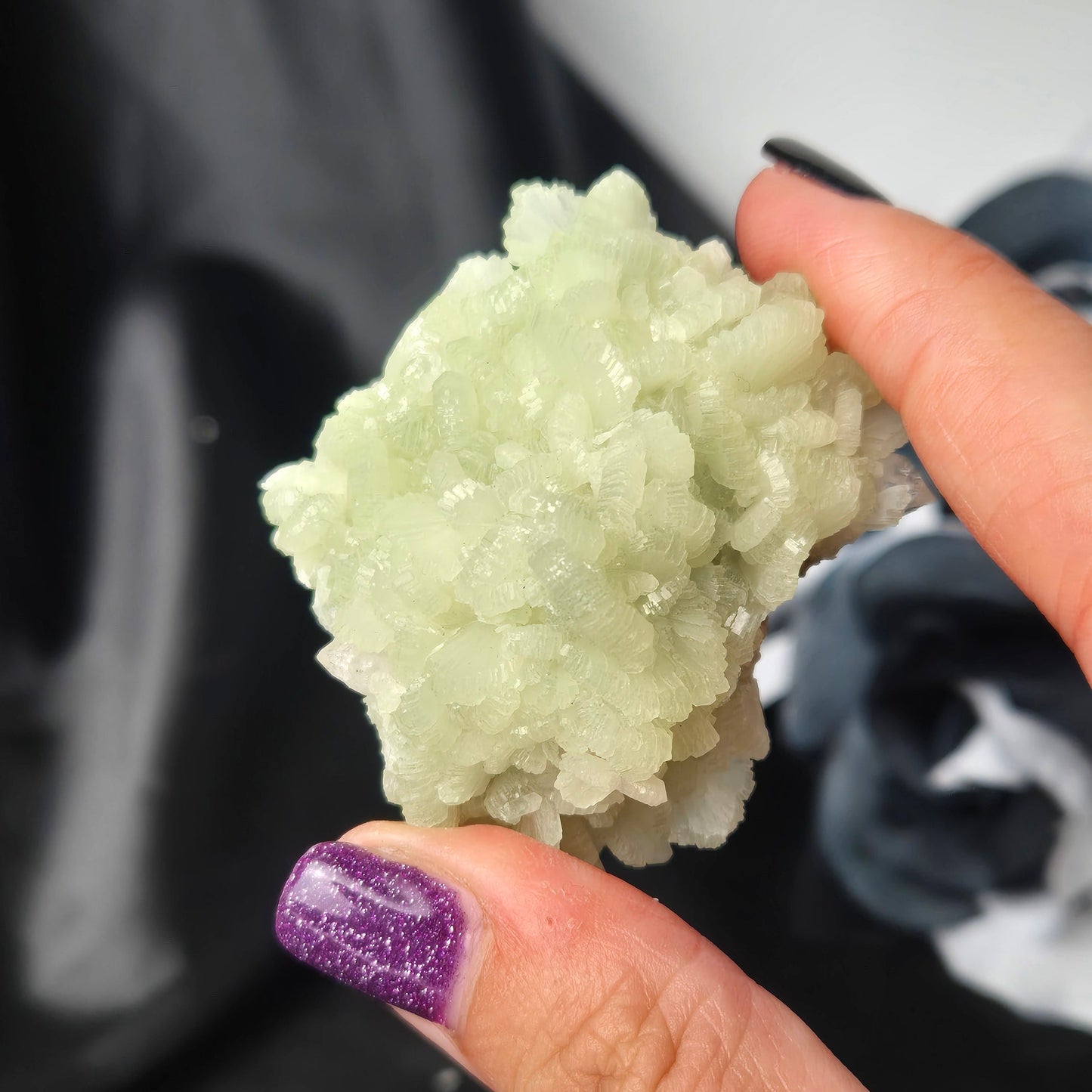 Prehnite flower 10