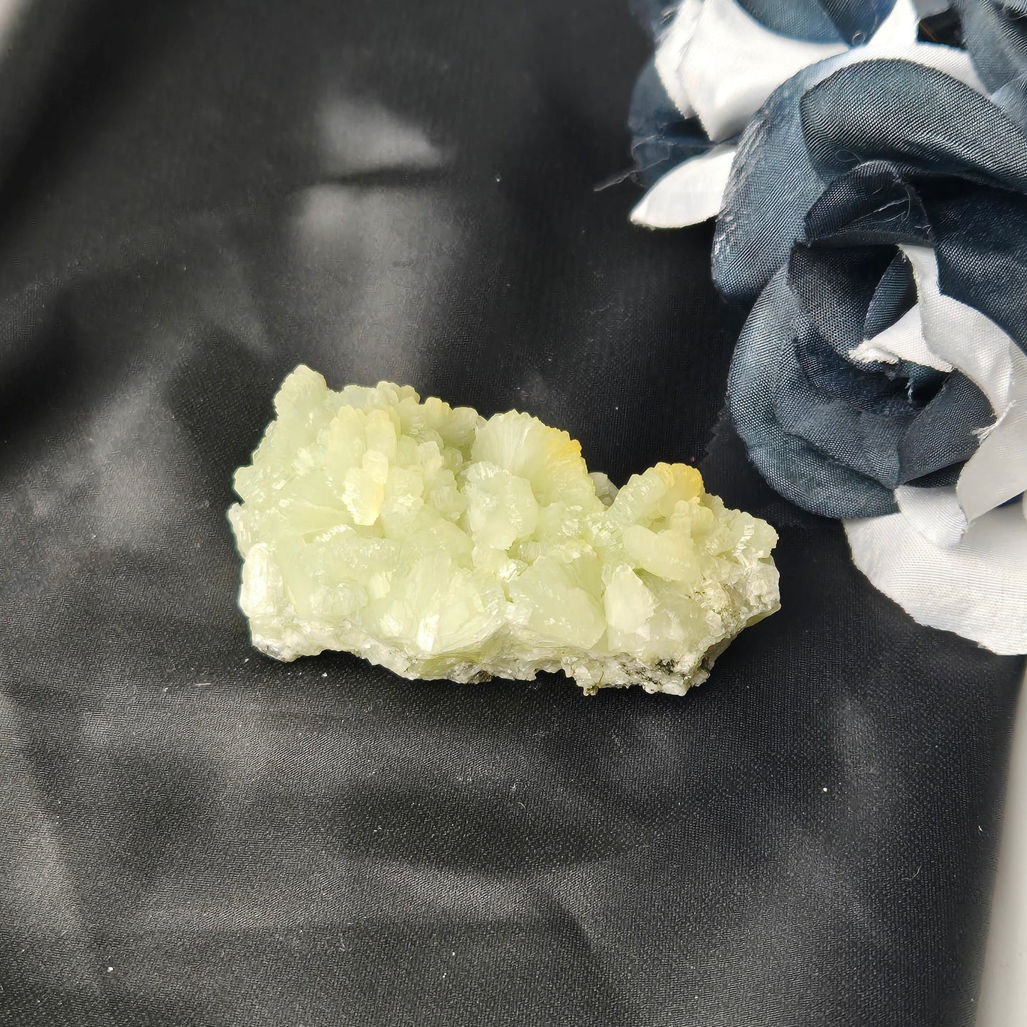 Prehnite flower 12
