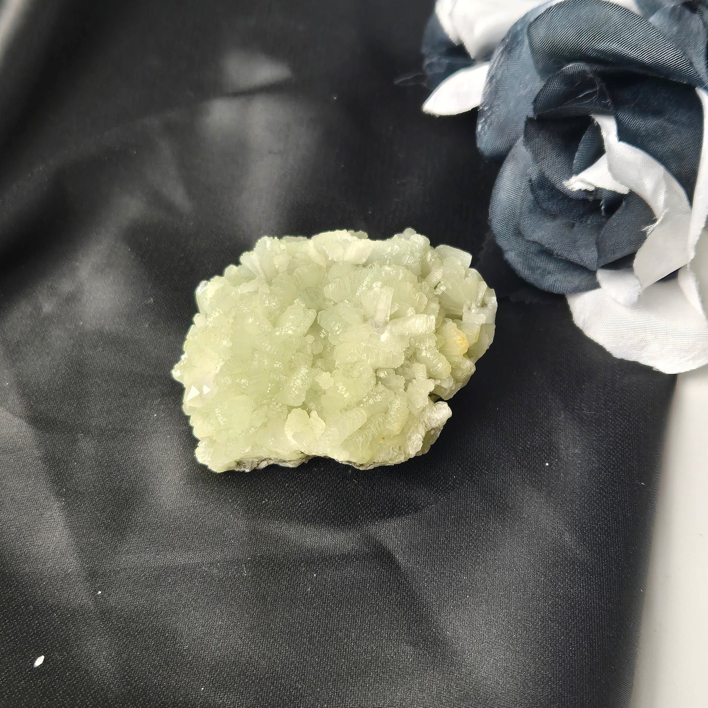 Prehnite flower 14