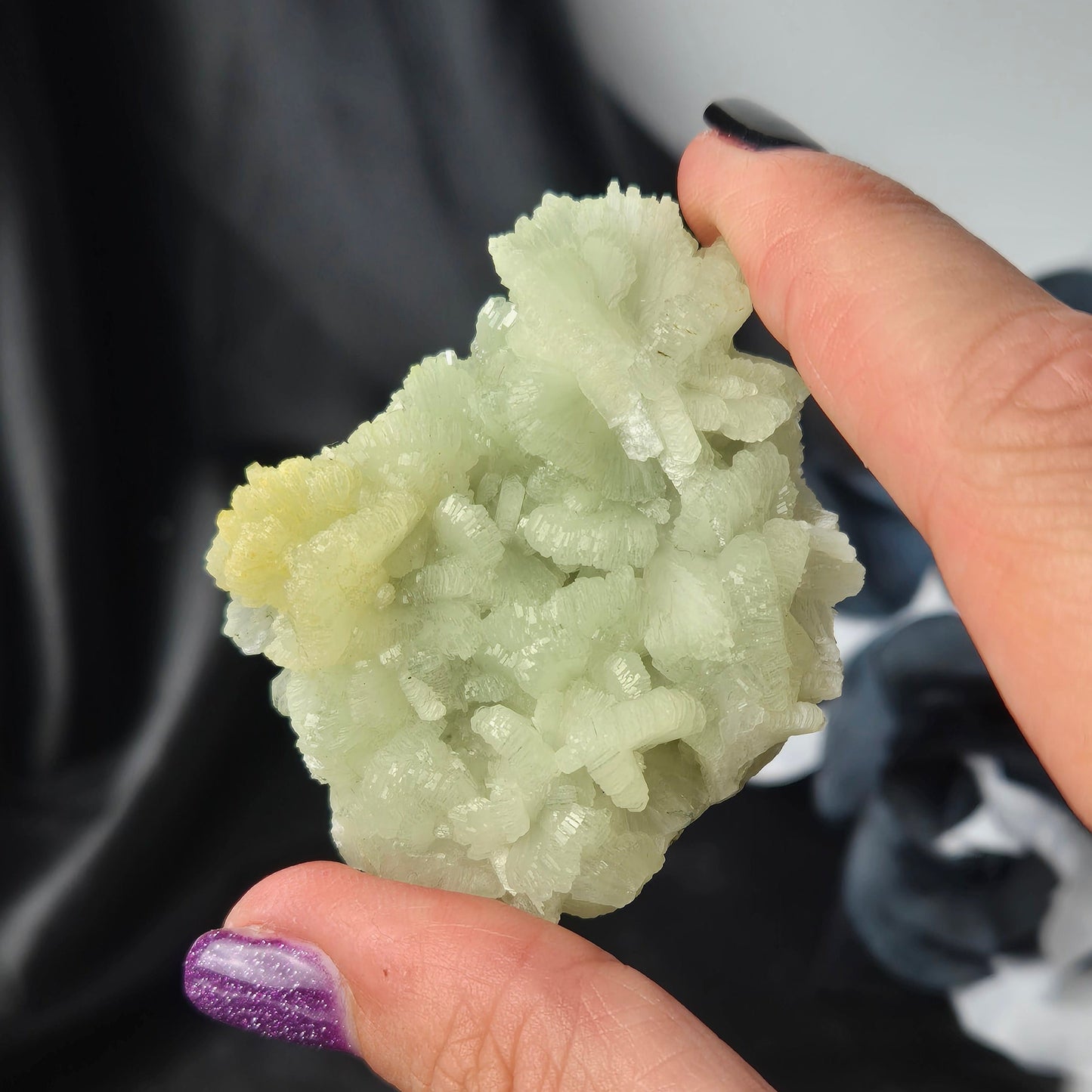 Prehnite flower 18