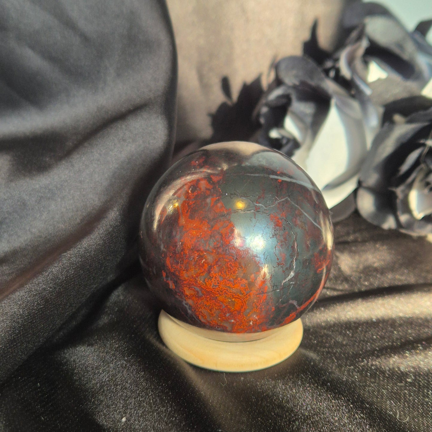 Jaspillite sphere 2