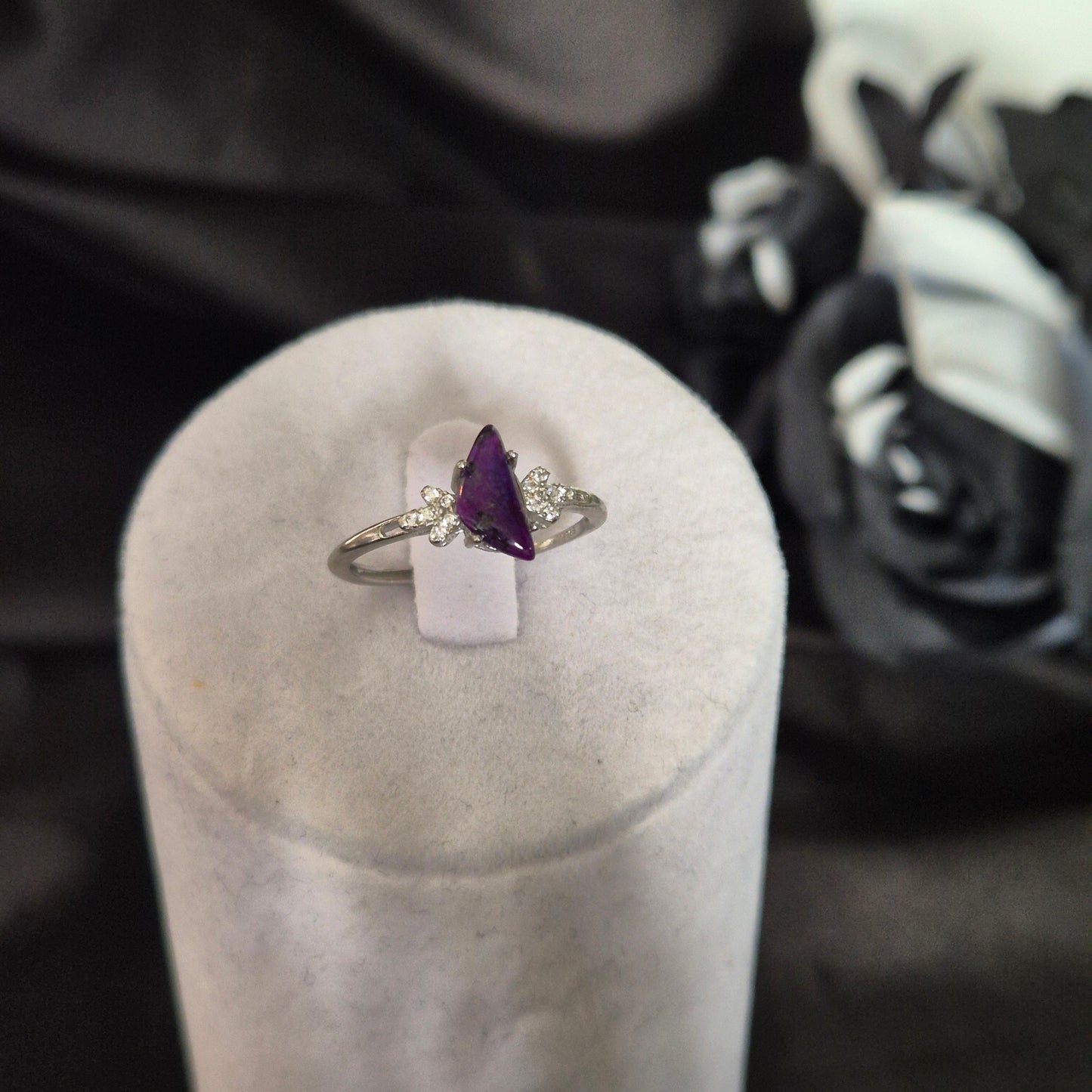 Sugillite ring small 3