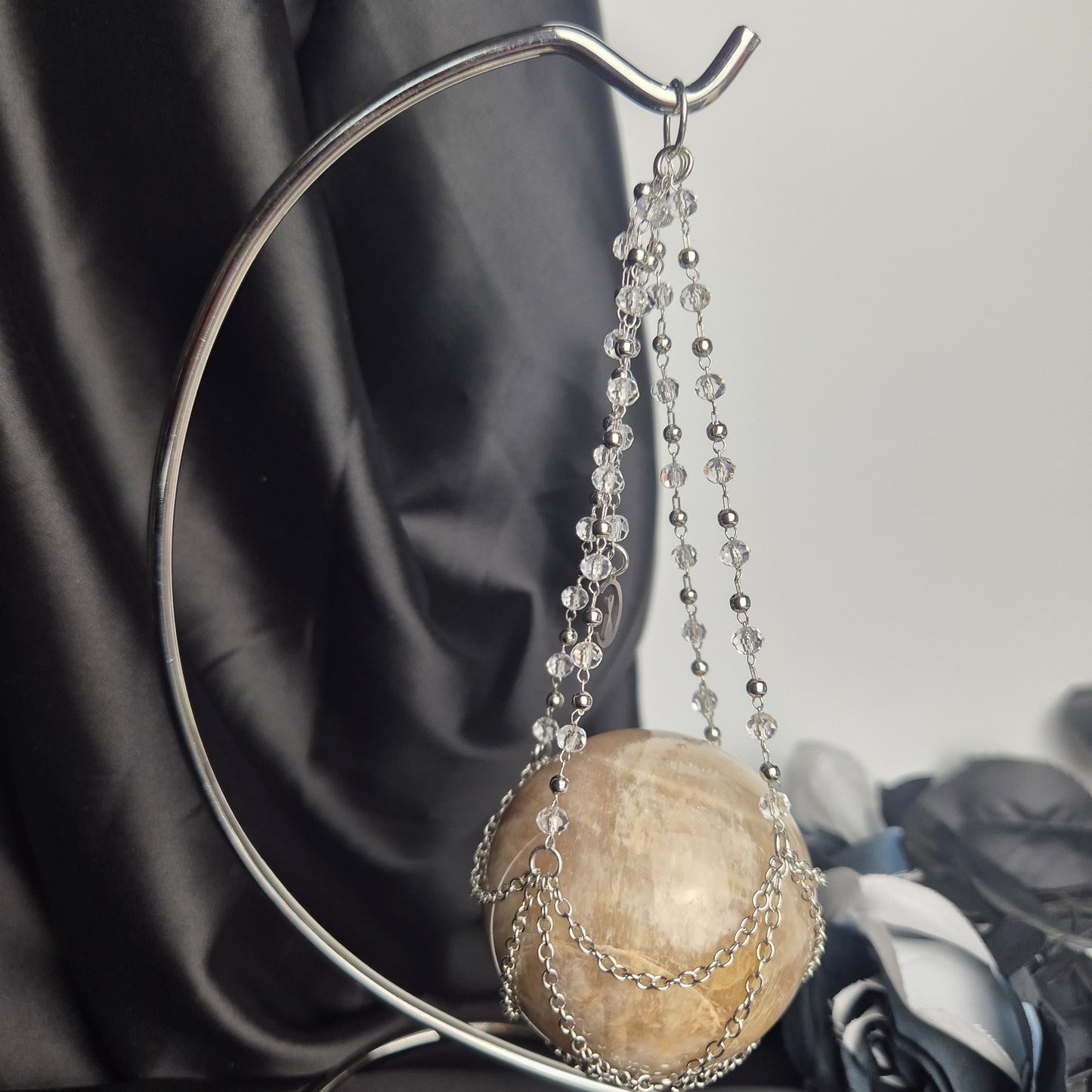 Sphere holder net silver