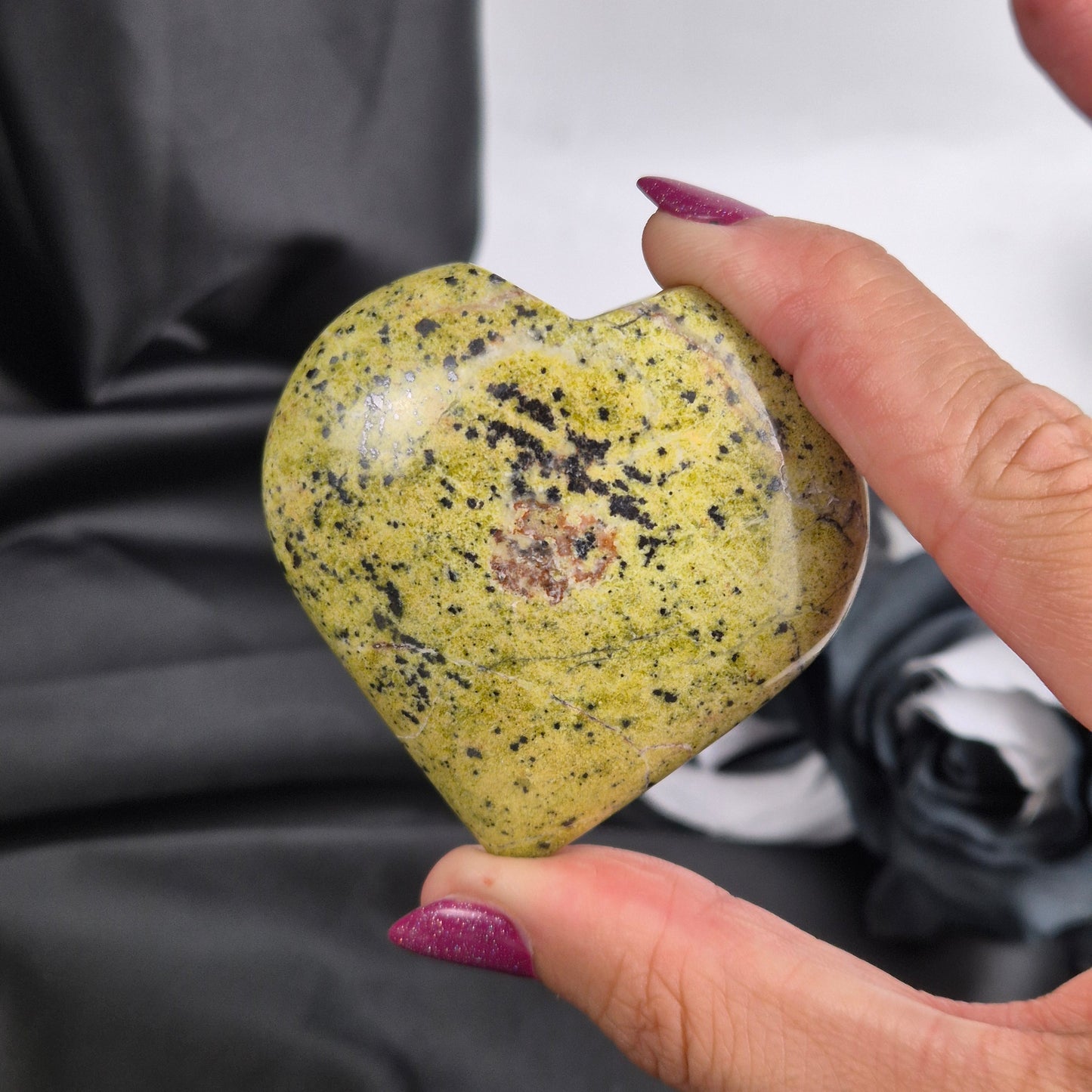 Lizardite heart 6