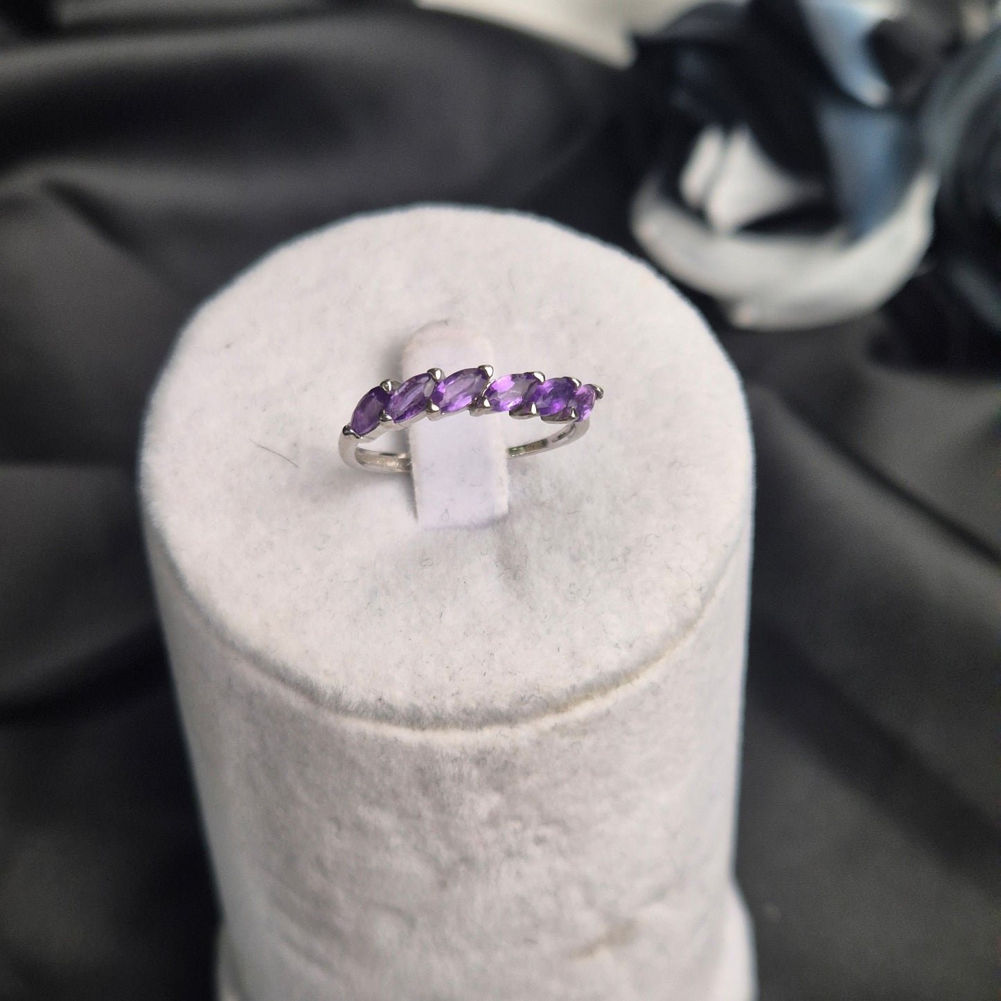 Amethist ring "Leaf"