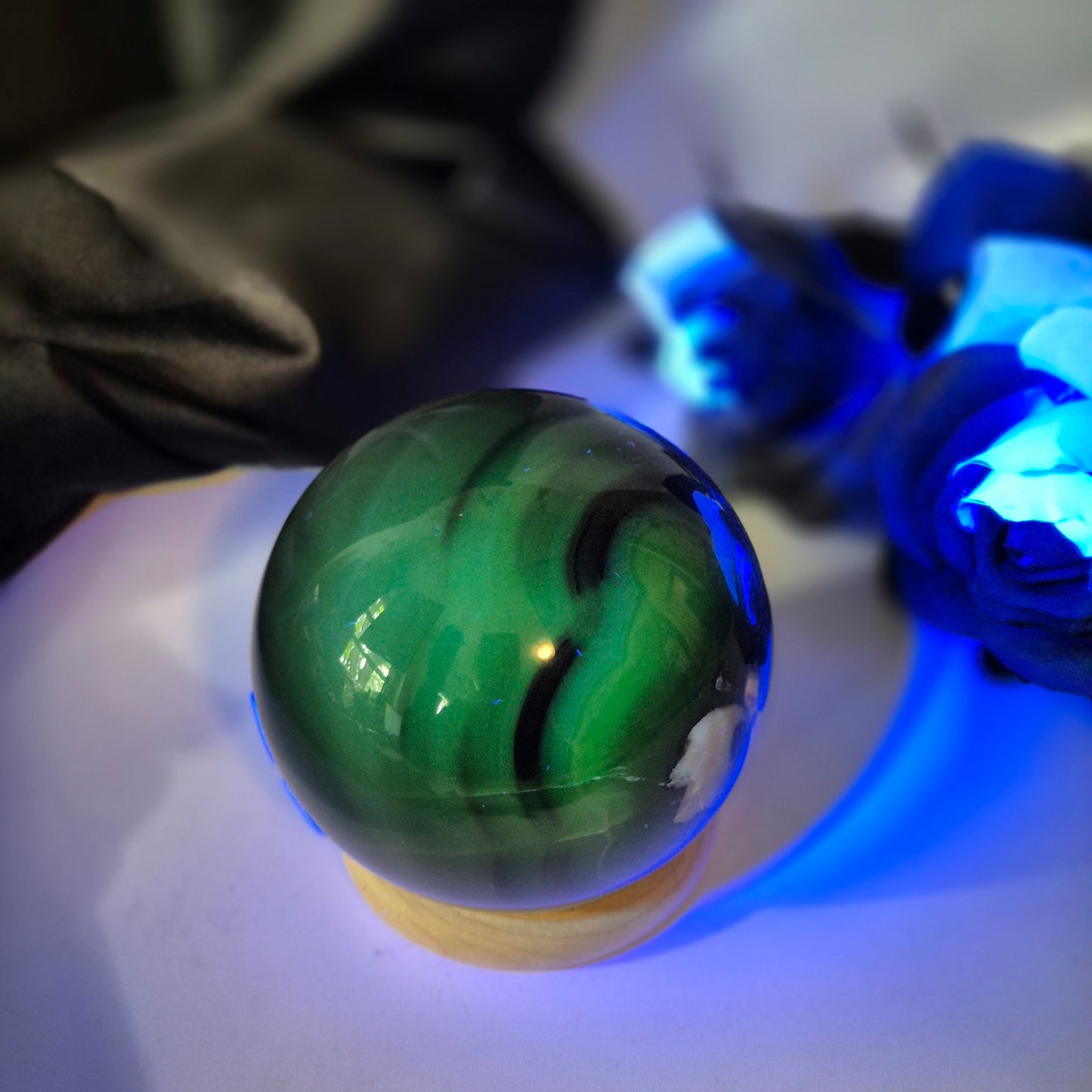 Vulcanic agate sphere 2