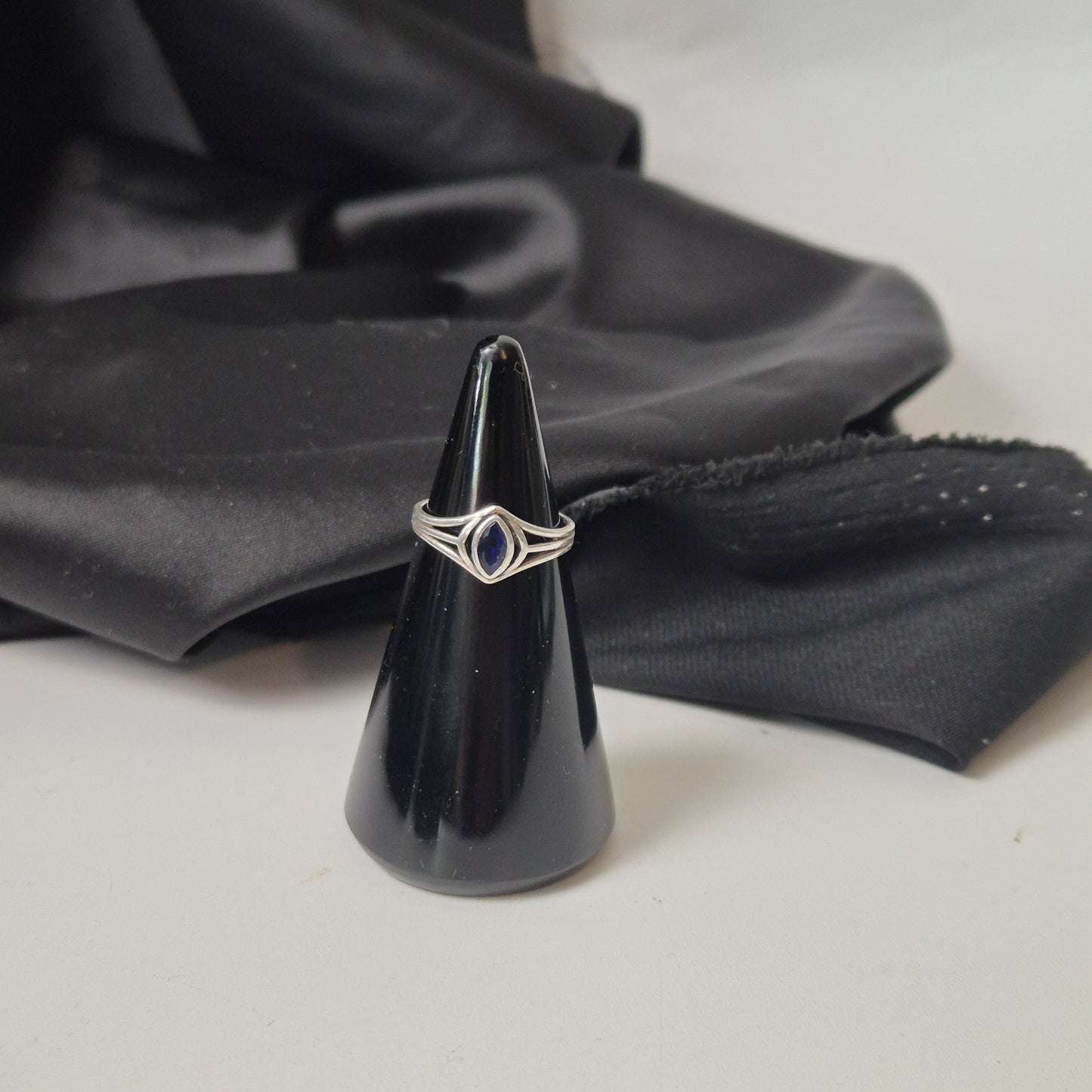 Black obsidian ringholder 43