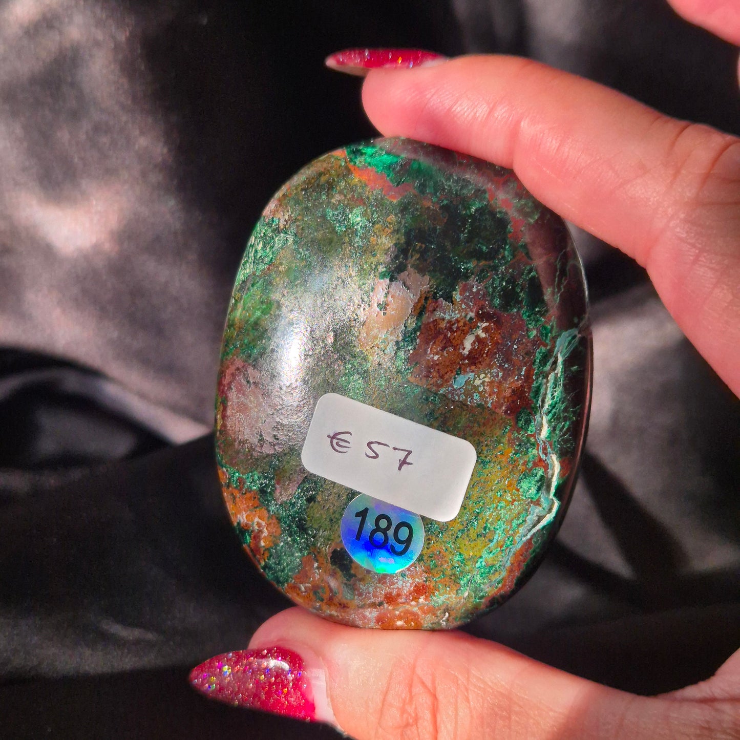 Australian malachite / chrysocolla palm 189