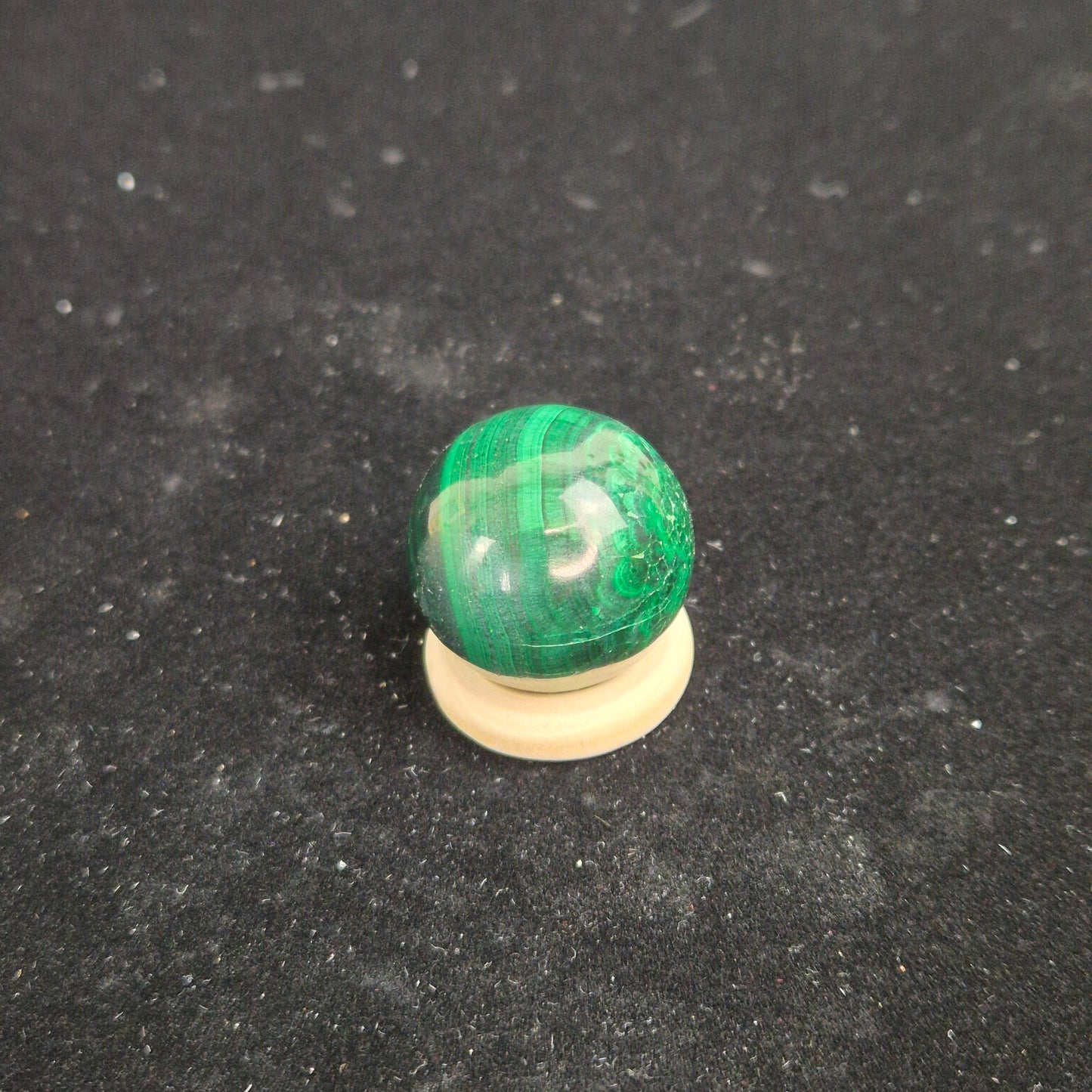 Velvet malachite sphere 1