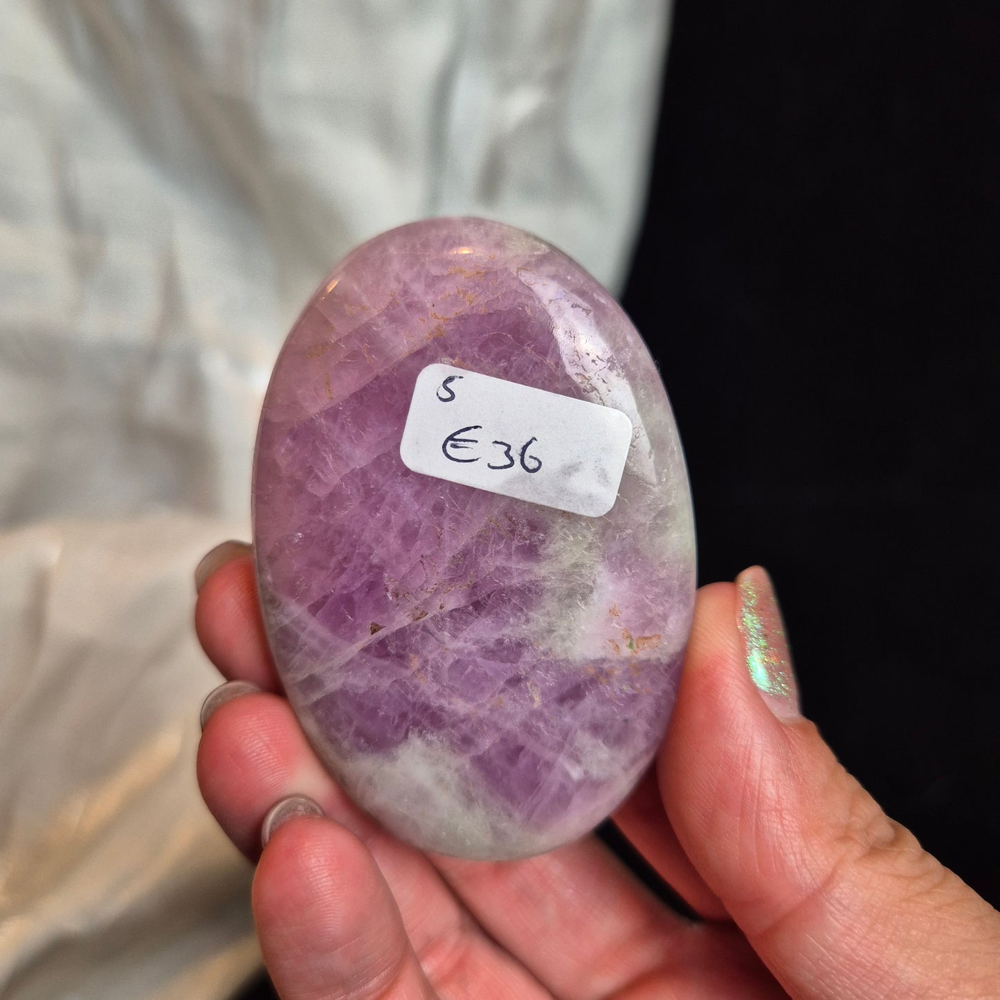 Kunzite palmstone 5