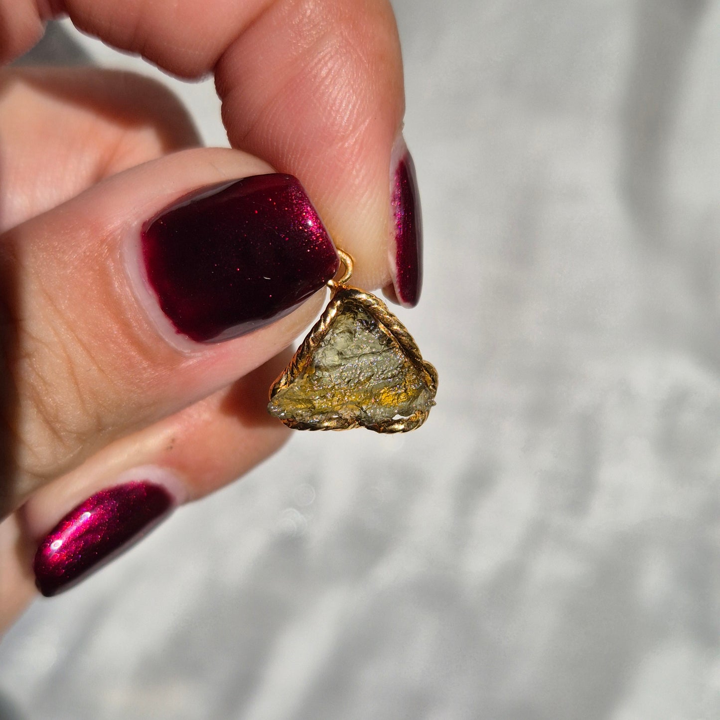 Moldavite necklace small gold 1