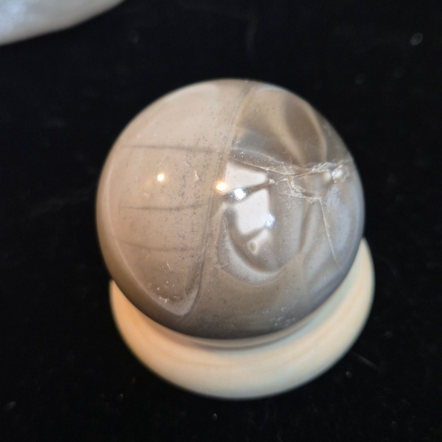 Polish flint sphere 4