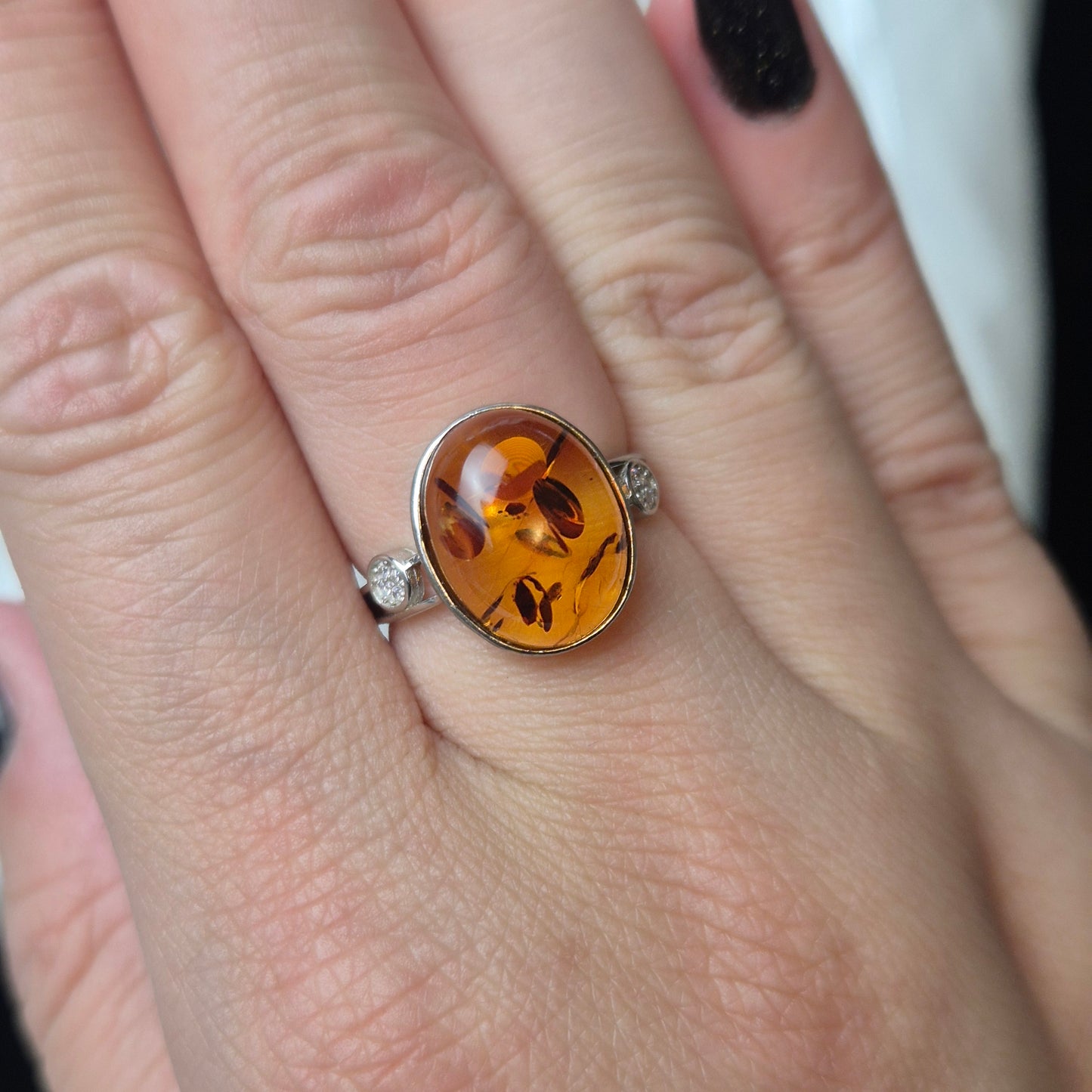 Flower amber ring 1
