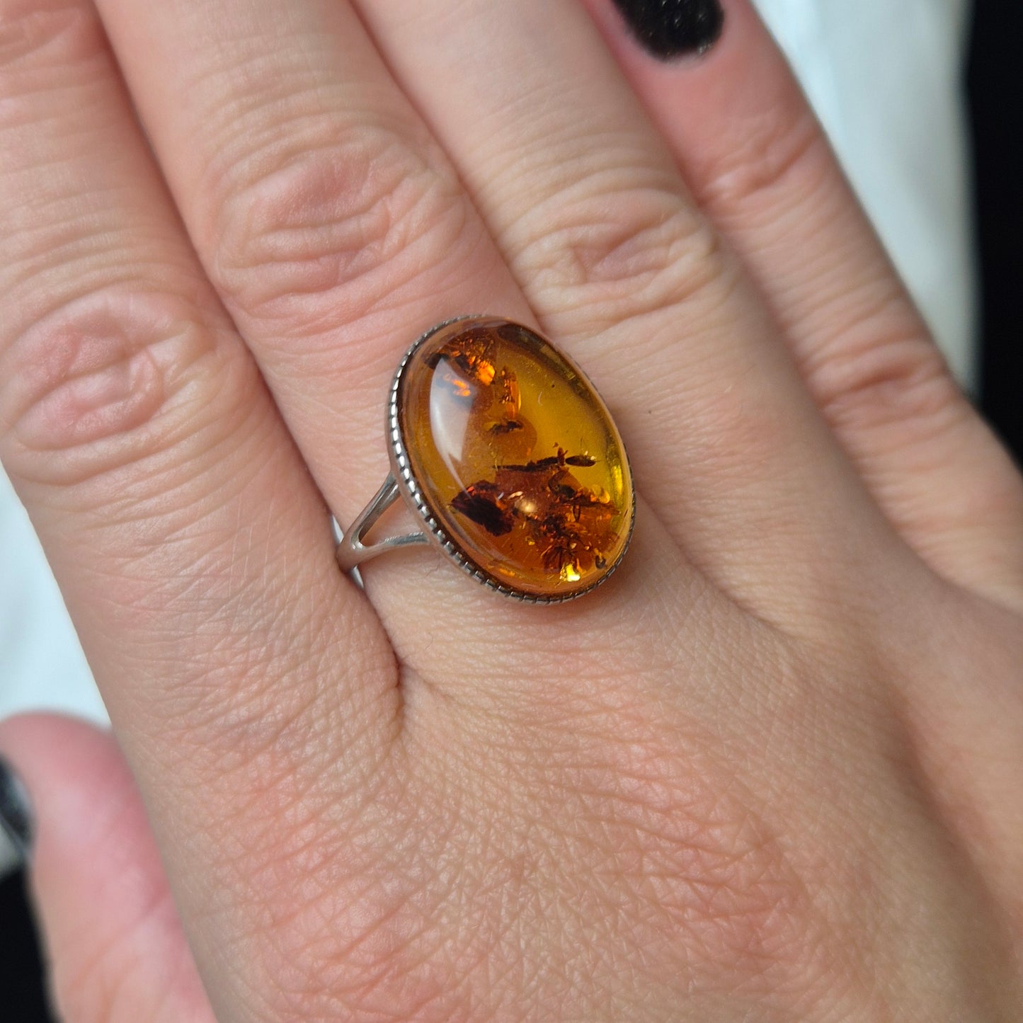 Flower amber ring 3