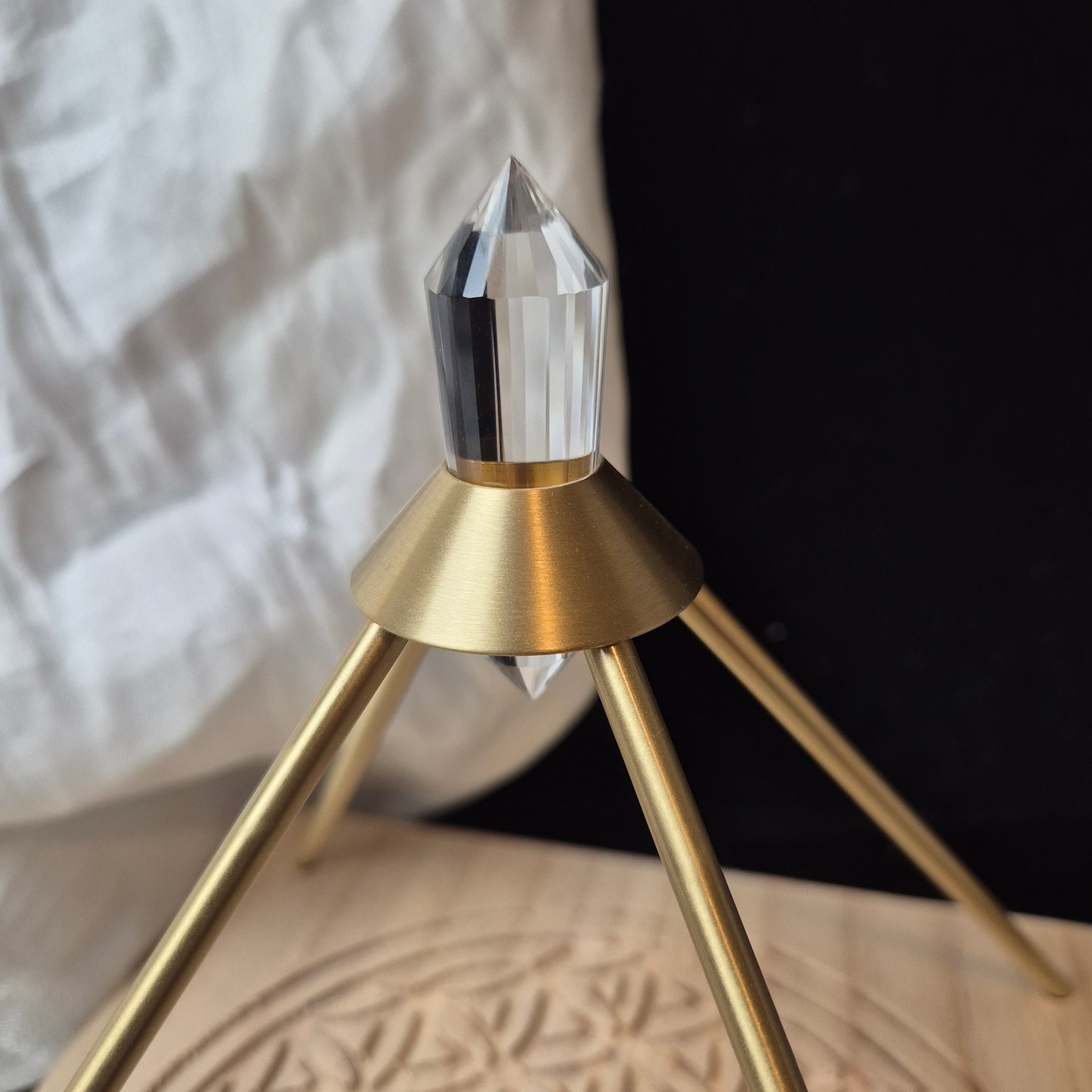 Flower of life piramide with clear quarts vogel