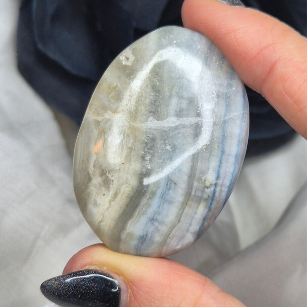 Blue Sheelite palmstone 6
