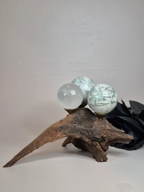 Driftwood sphere holder 17