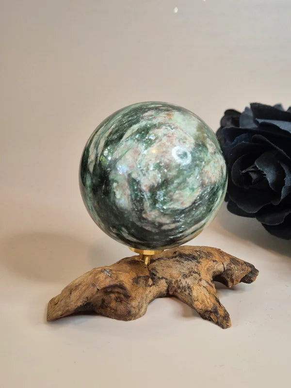 Driftwood sphere holder 7
