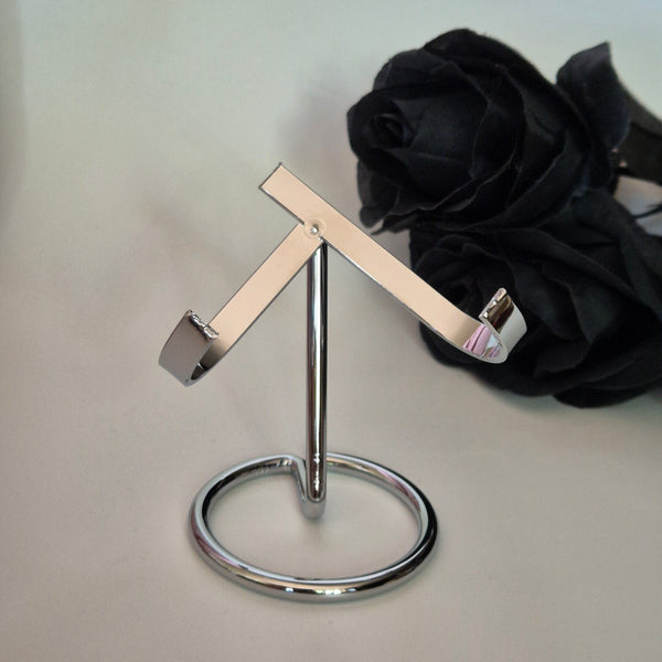 Heart stand silver middle