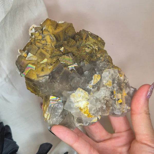 Irredesence fluorite 25
