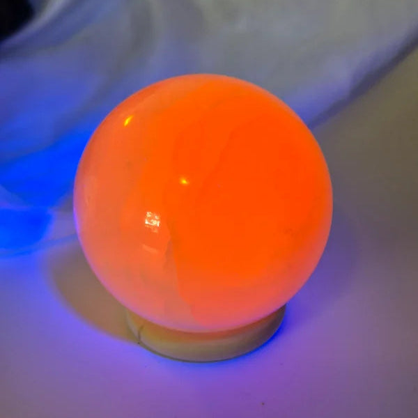 Mangano calcite sphere