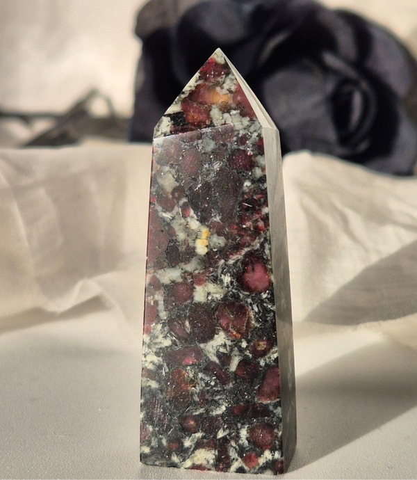 Norwegian Eudialyte tower 9