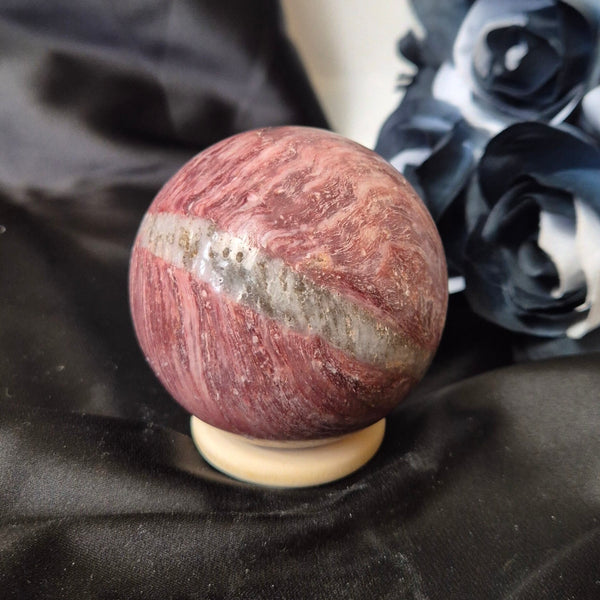 pink mica in quarts sphere 5