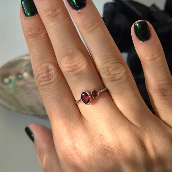 Garnet ring double