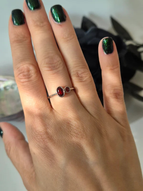 Garnet ring double