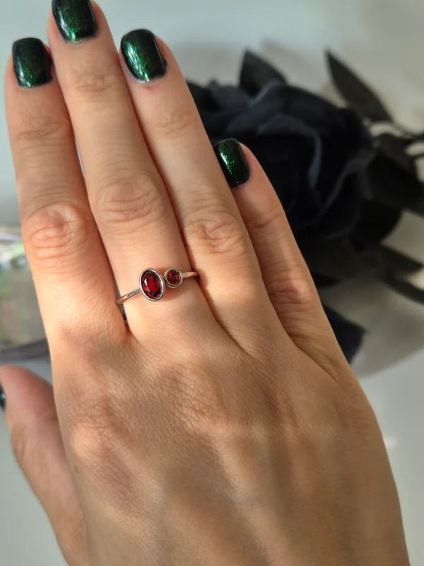 Garnet ring double