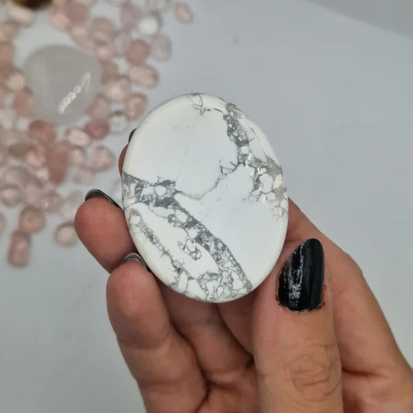 Howlite worry stone