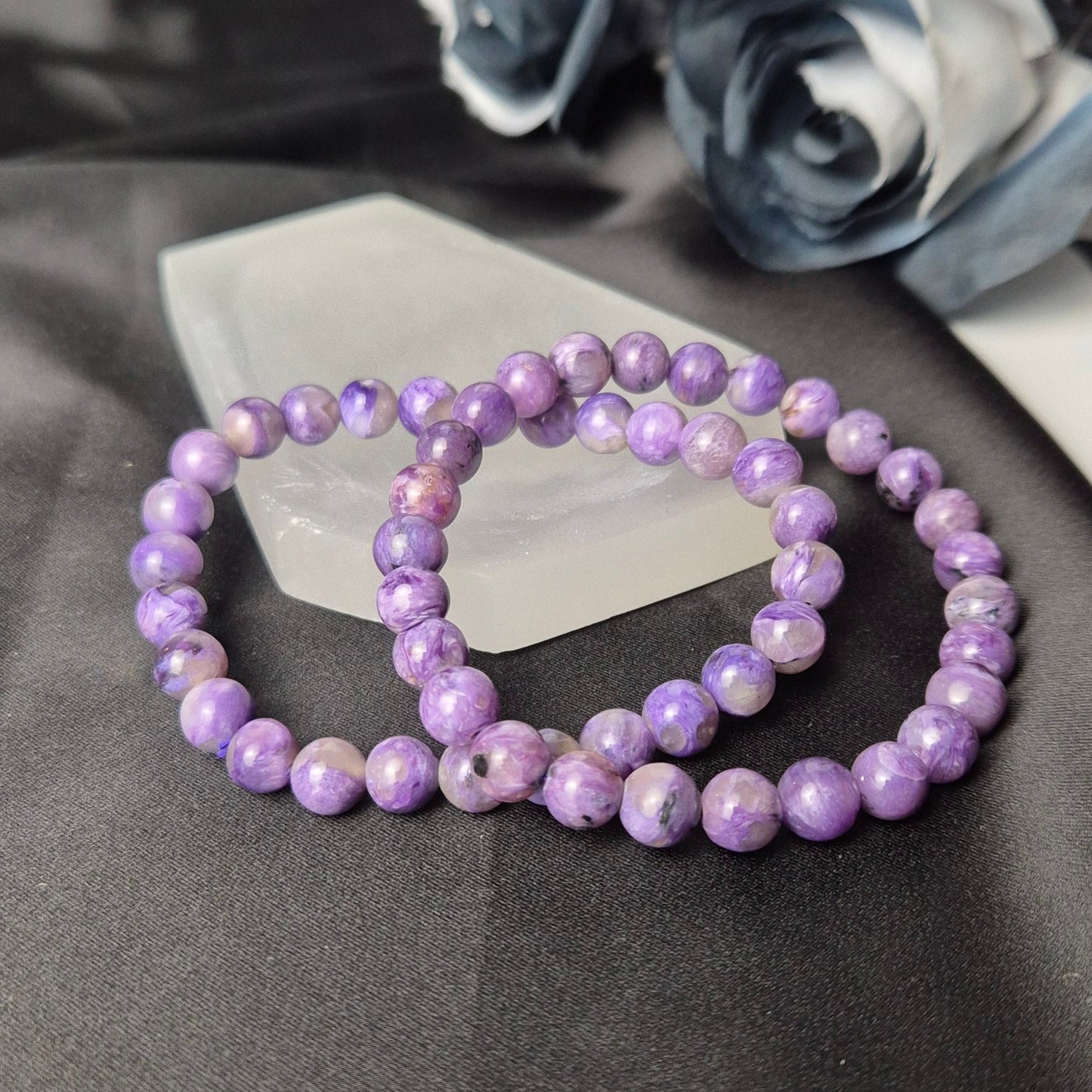 "Ice" Charoite