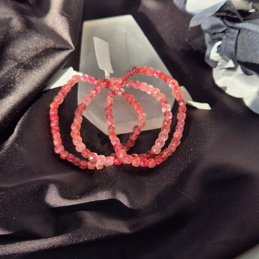 Strawberry quarts (red aventurine) facet bracelet