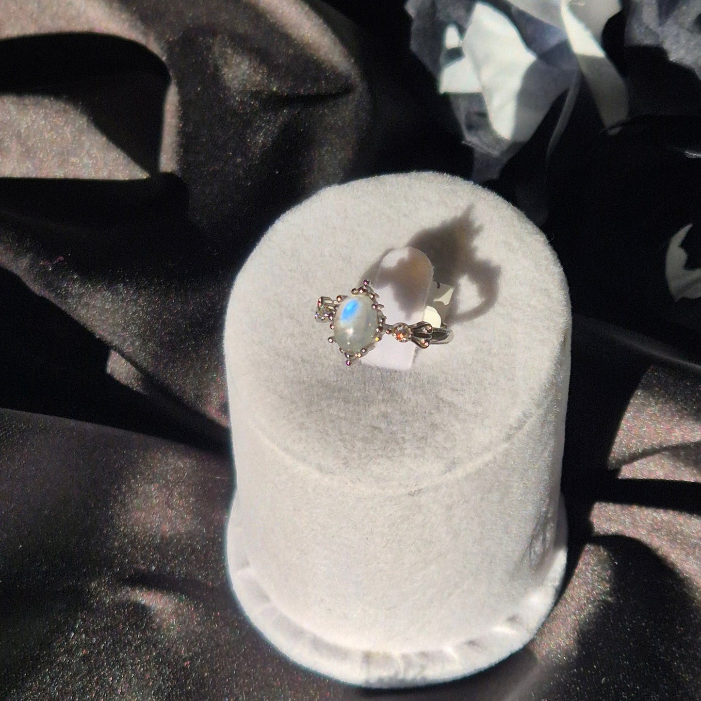 Moonstone ring "Fems" silver 1