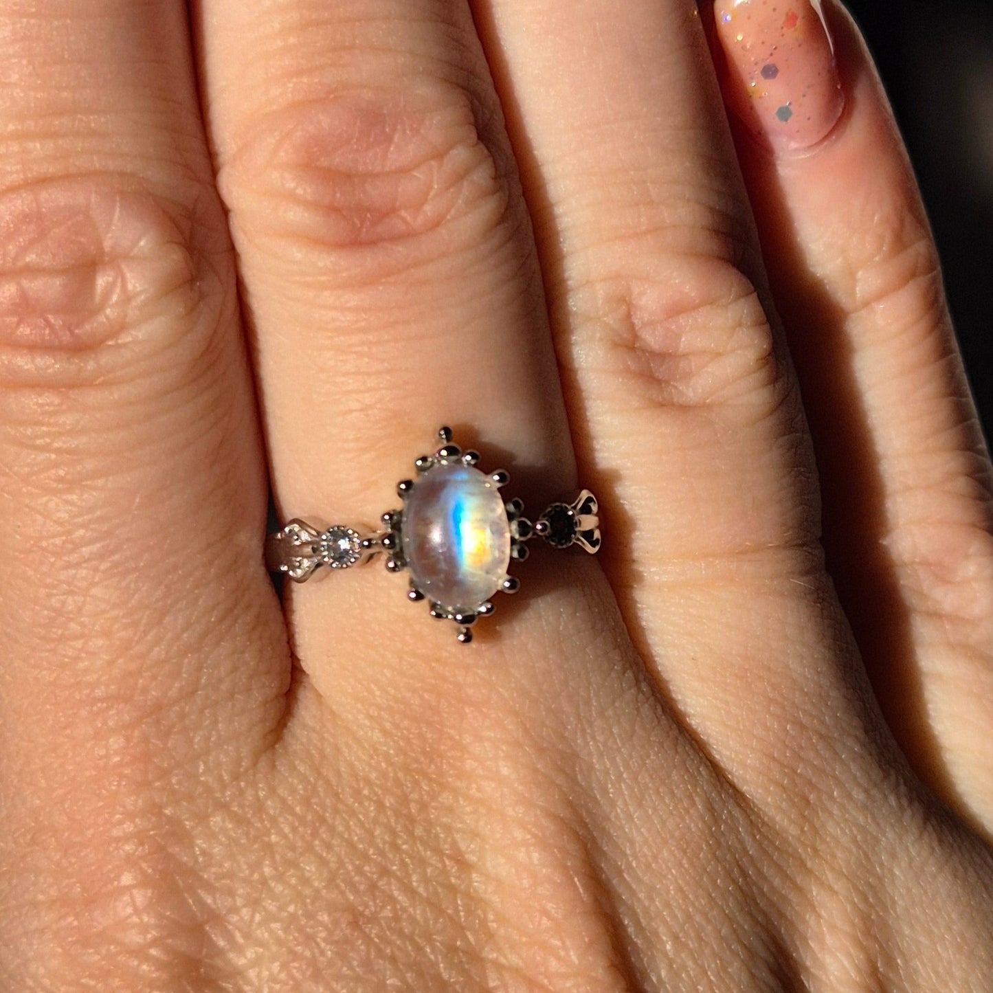 Moonstone ring "Fems" silver 2