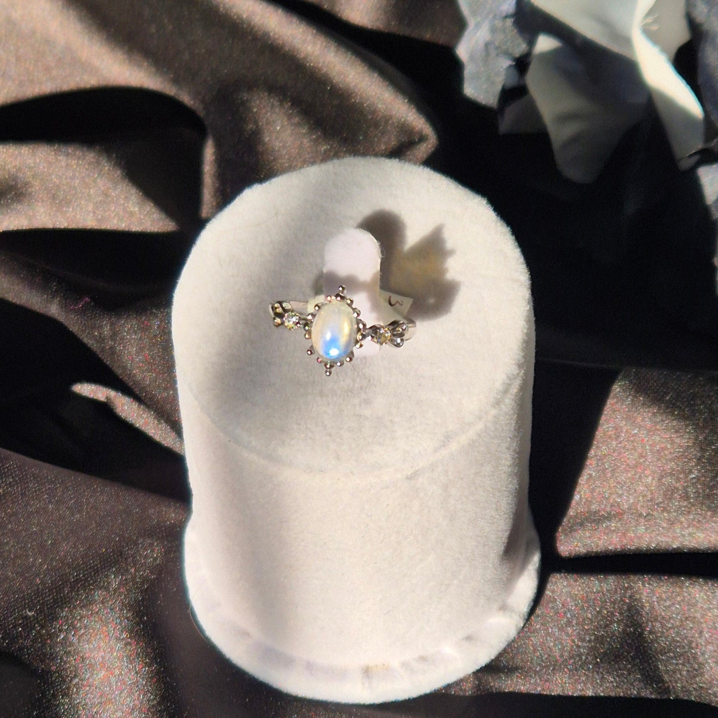 Moonstone ring "Fems" silver 3