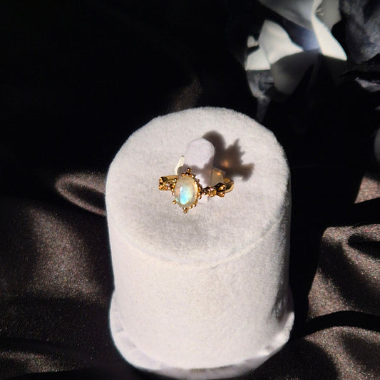Moonstone ring "Fems" goldplated 5